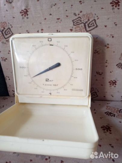 Весы настенные