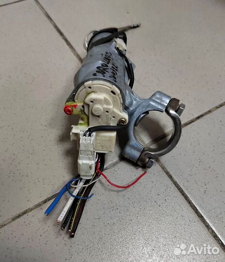 Замок зажигания Toyota Corolla E110 1.3