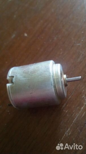 Моторчик от игрушки