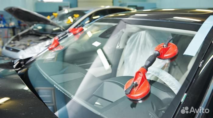 Лобовое стекло Mitsubishi Outlander