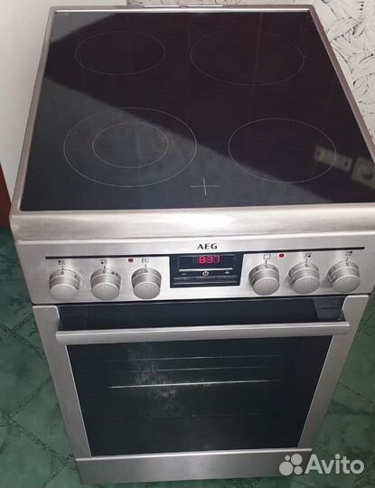 Продам стеклокерамическую плиту AEG 47005V9-MN