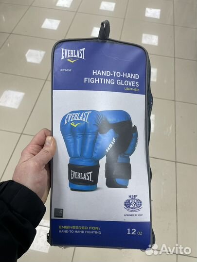 Боксерки перчатки Everlast. Новые