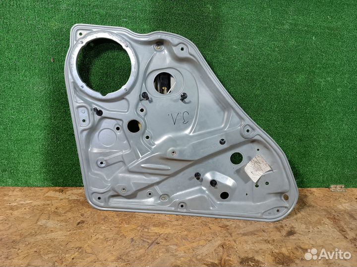 Стеклоподъемник задний левый Volkswagen Passat B5