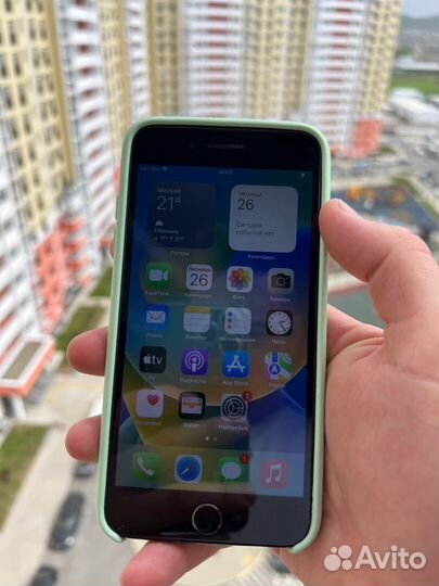 iPhone 8 Plus, 64 ГБ