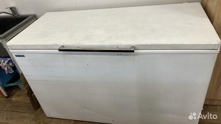 Морозильная витрина, ларь