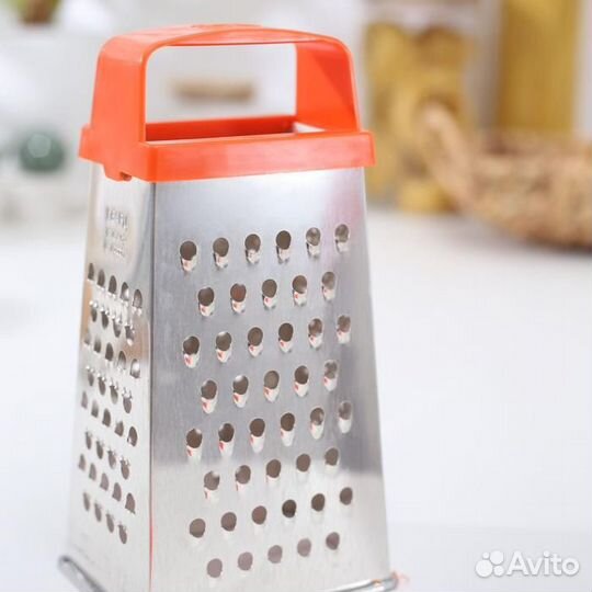 Тёрка «Универсал», 4 грани, с крышкой-дозатором и