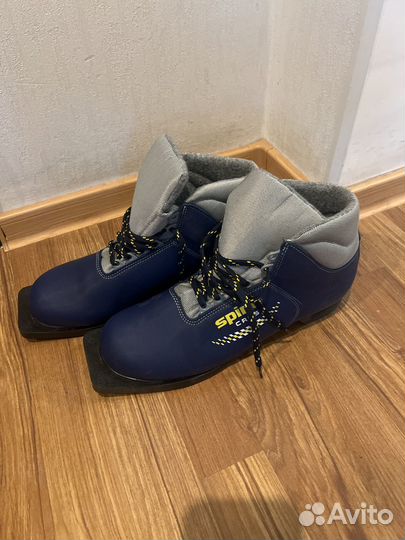 Беговые лыжи