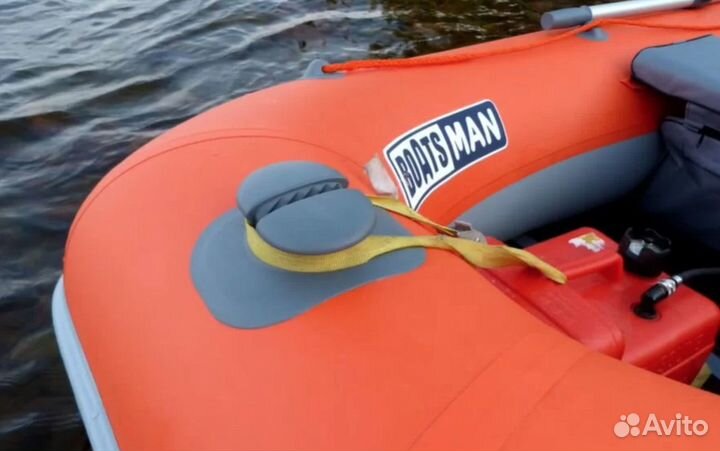 Лодка пвх BoatsMan BT345SK