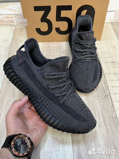 Кроссовки Adidas Yeezy boost 350 v2