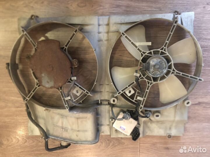Вентилятор на радиатор Toyota Alphard