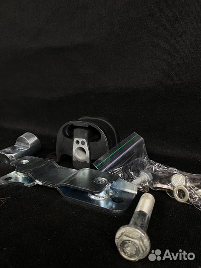 Опора двигателя усиленная от 2110 на Лада Веста