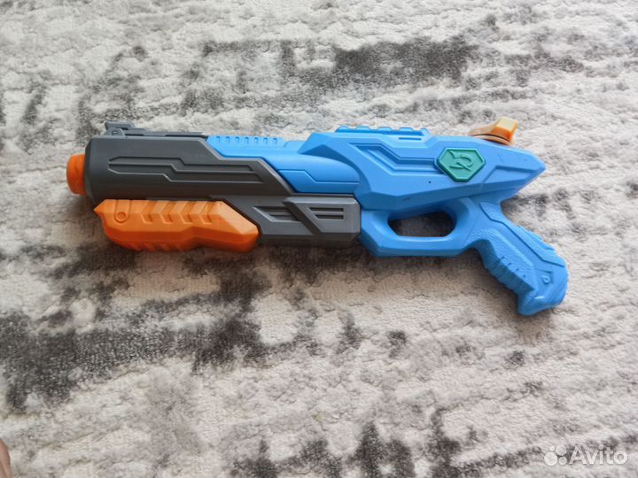 Водный пистолет. торг