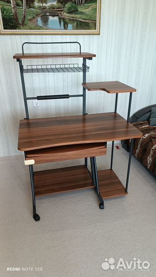 Компьютерный стол