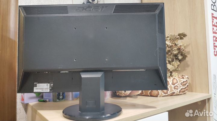Монитор Acer 22