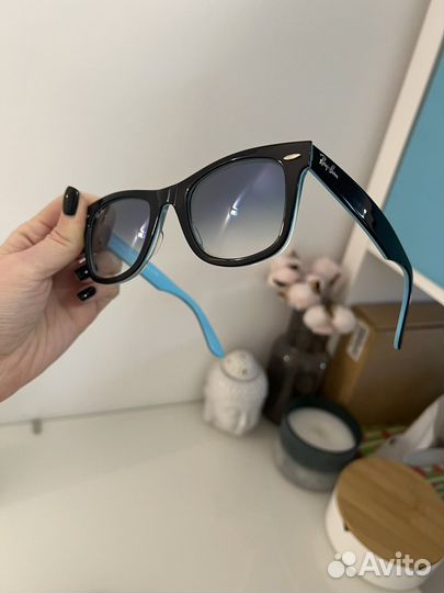 Солнцезащитные очки Ray Ban