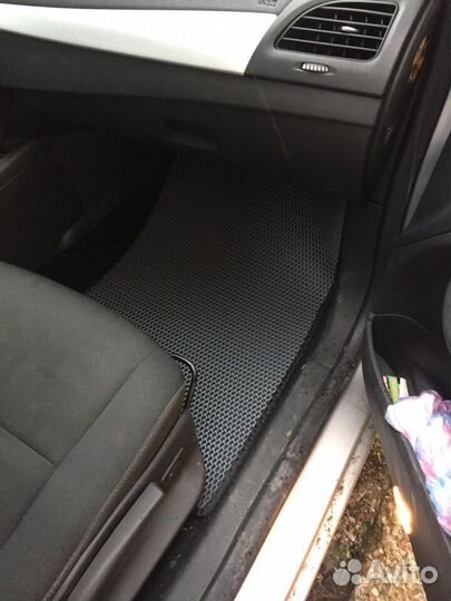 Авто коврики Reno Fluense