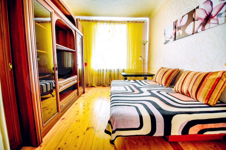 2-к. квартира, 60 м², 1/4 эт.