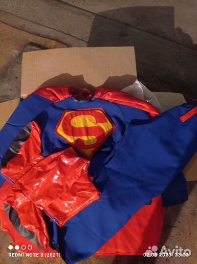 Продаю карнавальный костюм Супермена на 3-5 лет