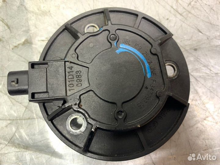 Клапан электромагн. изменения фаз грм Audi A4 B8