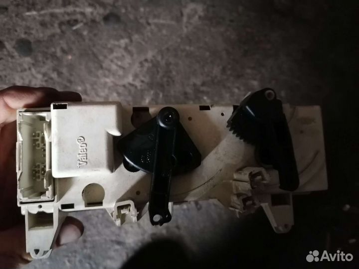 Блок управления печкой рено меган 1 97г