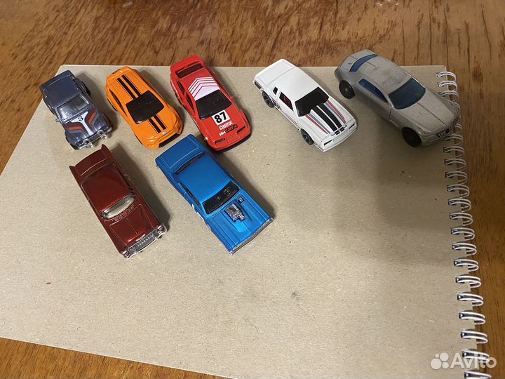 Hot wheels машинки