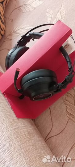 Игровая гарнитура с микрофоном