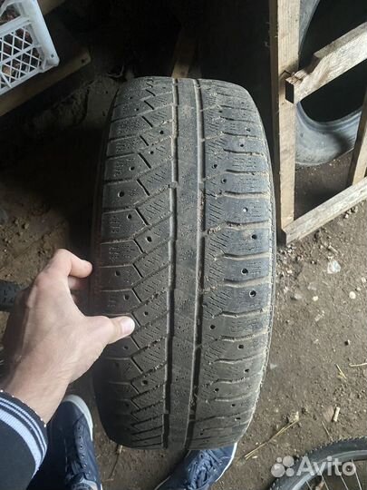 Continental ContiVikingContact 2 215/60 R16