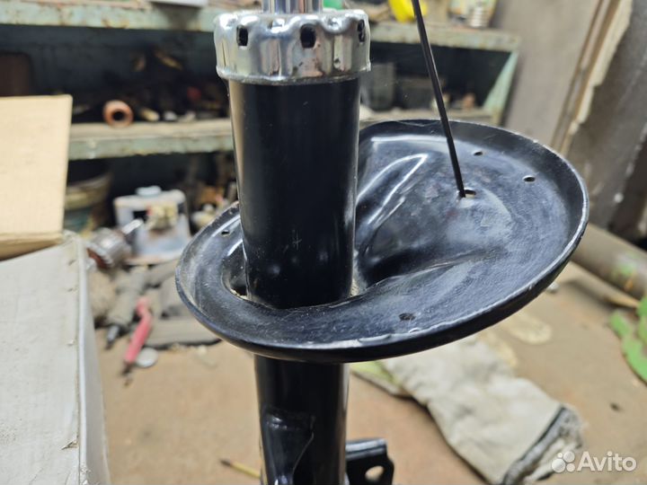 Амортизаторы передние Kia sportage 2