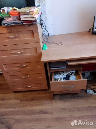 Стол компьютерный