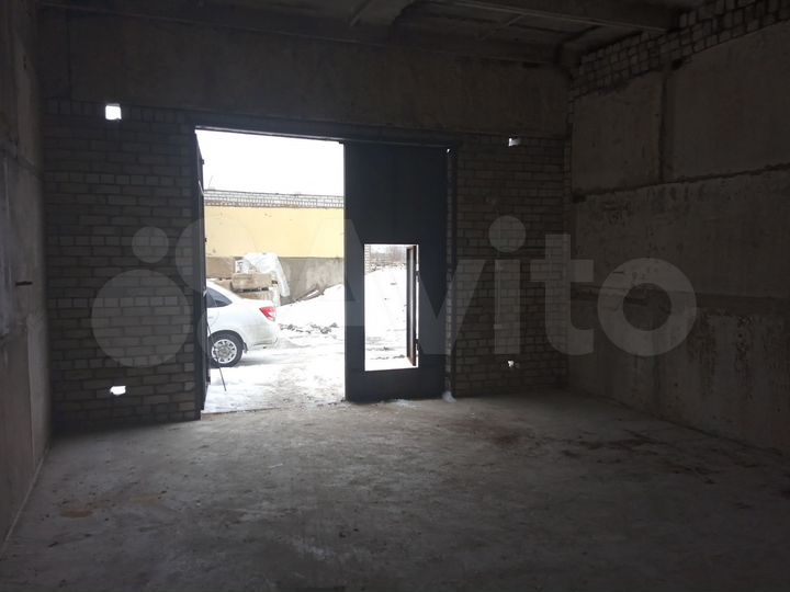 Гараж, > 30 м²