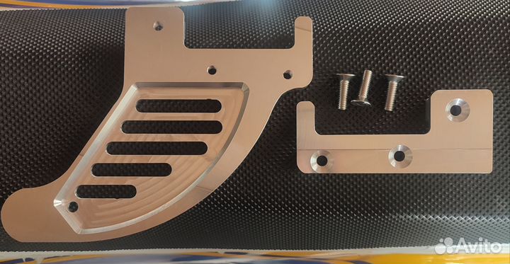 Защита заднего тормозного диска на мотоцикл