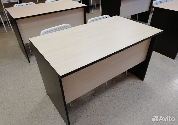 Офисная мебель в наличии Бесплатная доставкандс