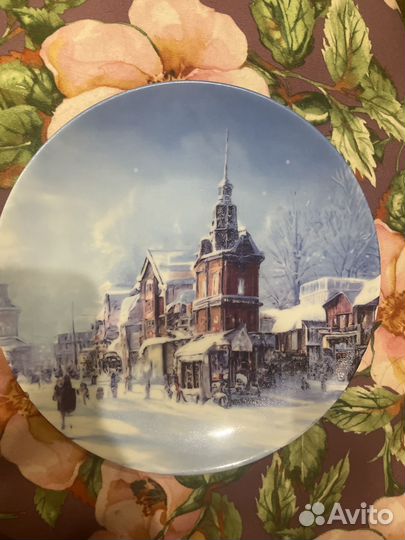 Настенная тарелка декоративная росписная
