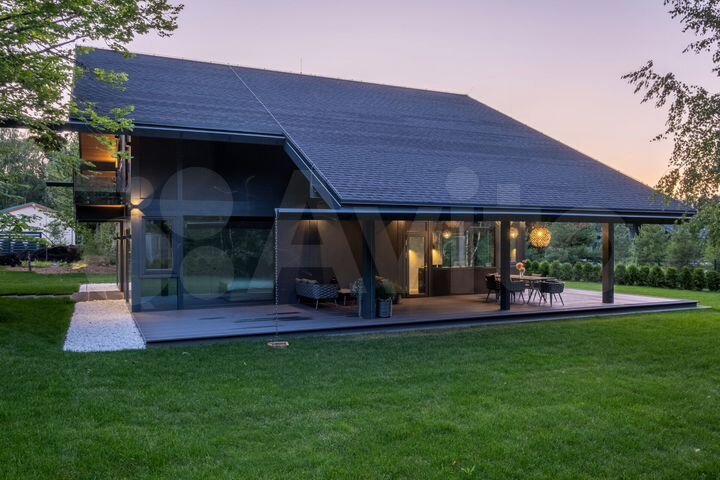 Дом 375 м² на участке 17,3 сот.