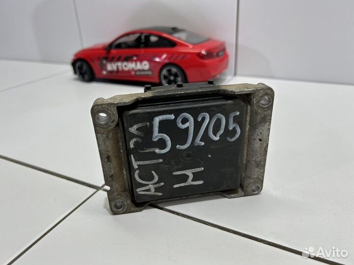 Блок управления двигателем (Opel Astra)