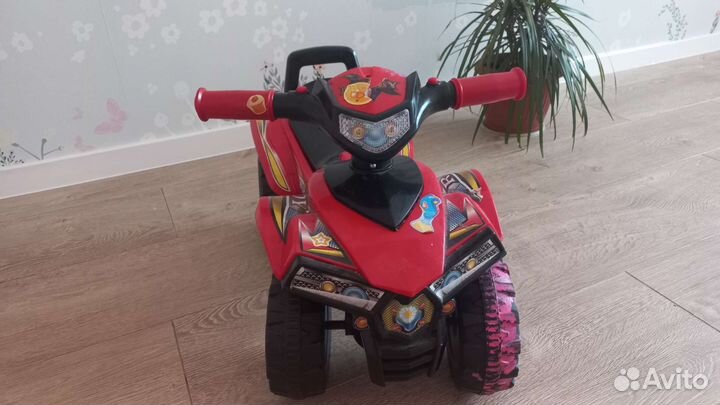 Машинка каталка