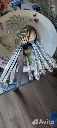 Кастрюли набор и посуда много пакетом