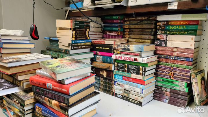 Книги любовные романы, детективы, сказки