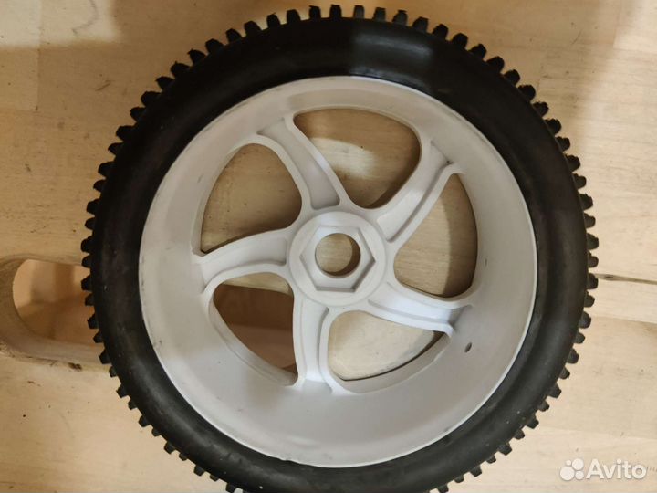 Колеса для радиоуправляемой машинки