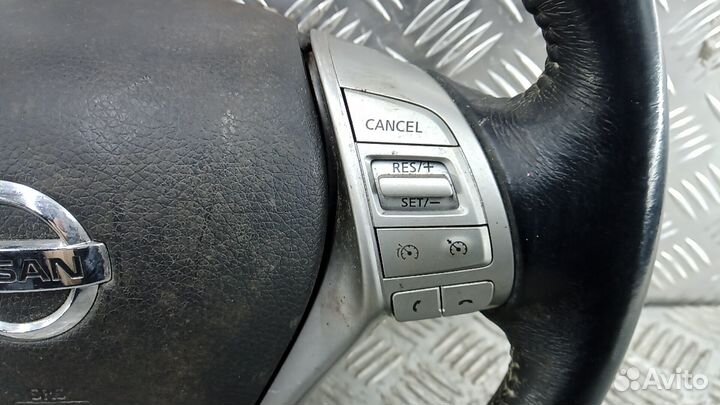 Рулевое колесо Nissan X-Trail