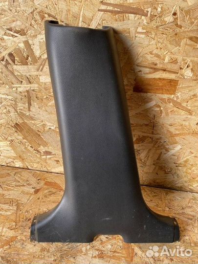 Обшивка стойки левая Mitsubishi Lancer