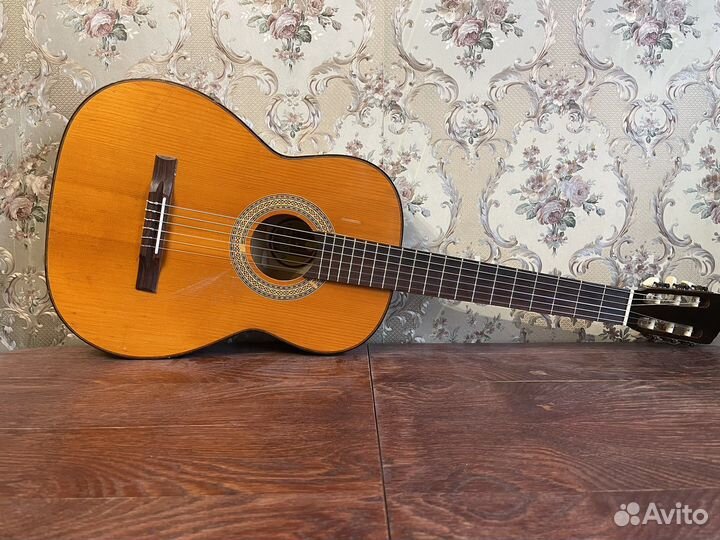 Классическая гитара cremona