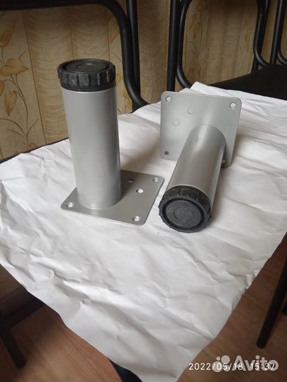 Опора мебельная регулируемая