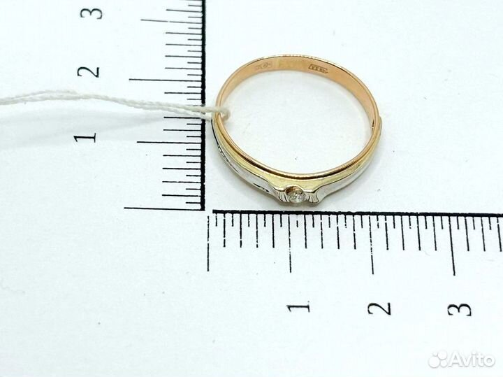 Золотое кольцо с бриллиантом 18 р