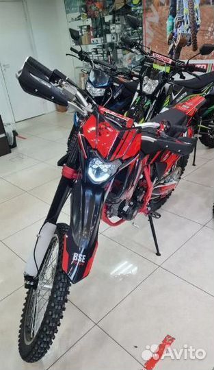 Мотоцикл BSE - Z10 2.0