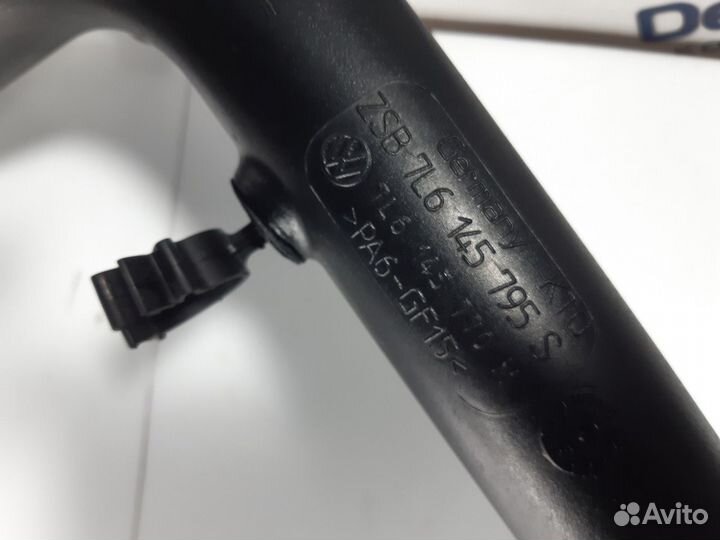 Патрубок интеркулера Volkswagen Touareg 3.0 TDI