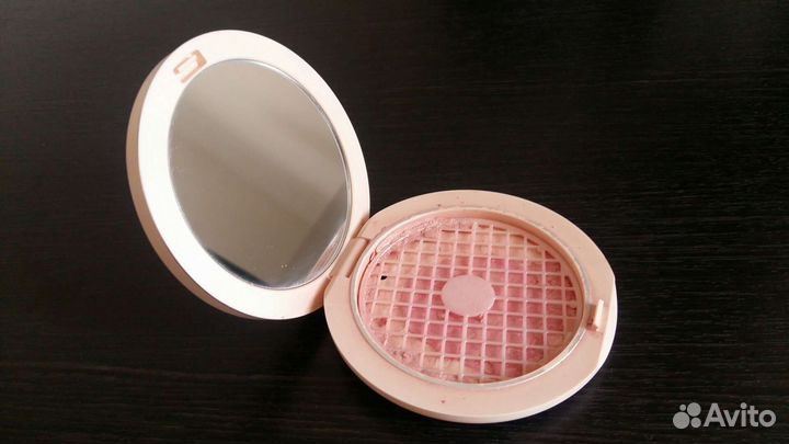 Футляр от dior forever couture luminizer 02