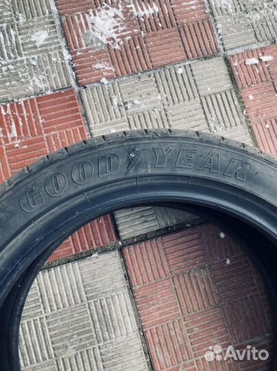 Goodyear EfficientGrip 205/50 R17