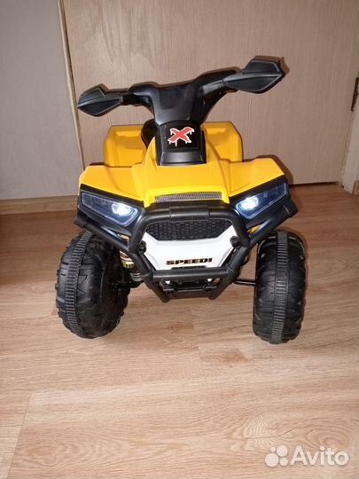Детский квадроцикл на аккумуляторе
