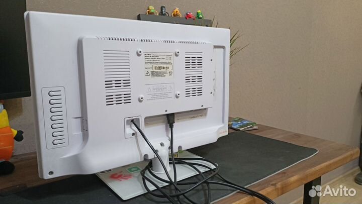 Телевизор (монитор) 22